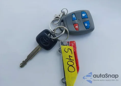 2003 Toyota Camry Le z USA, uszkodzony, nr VIN 4T1BE32K63U655864